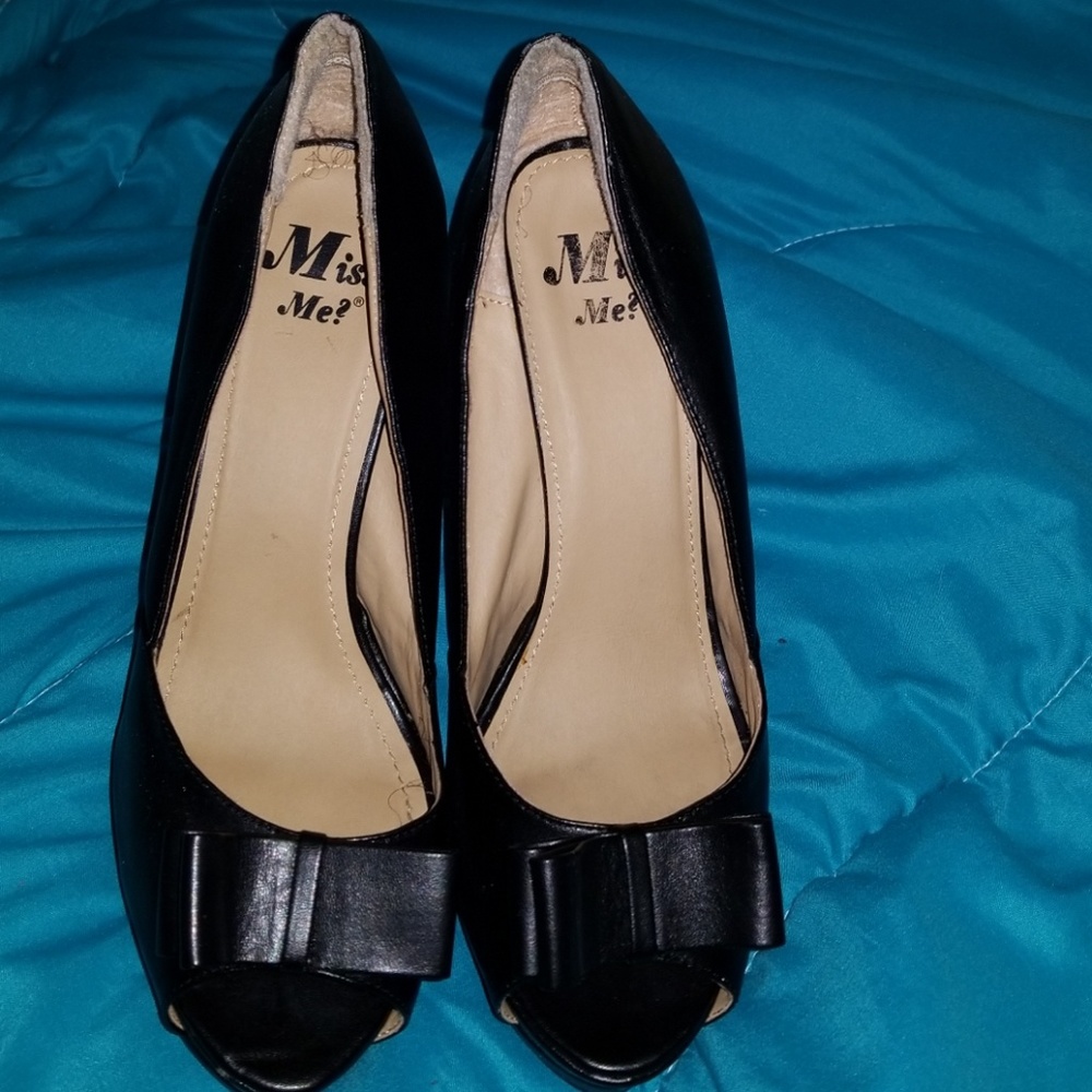Womens Black Open Toed Pumps